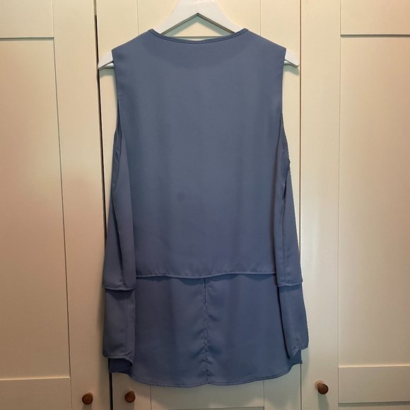 Blue Sleeveless Blouse Size L, Simons Contemporaine - Picture 3 of 4